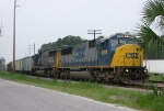 CSX 8761 on Q456